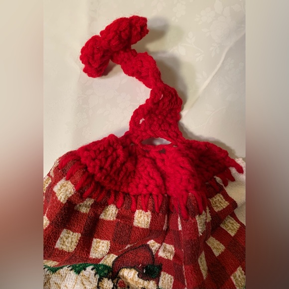 🛍🛍 BOGO!!! 🛍🛍 NWOT Holiday Towel: Christmas, Old-Time Santa, Crochet Hanger - Picture 3 of 8